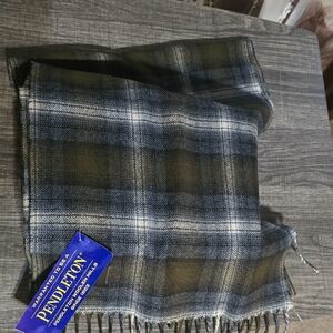 Pendleton Grey Plaid Wool Scarf